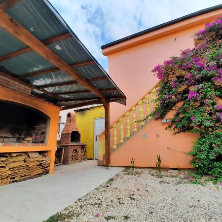Anita Apartment Vir Exterior photo